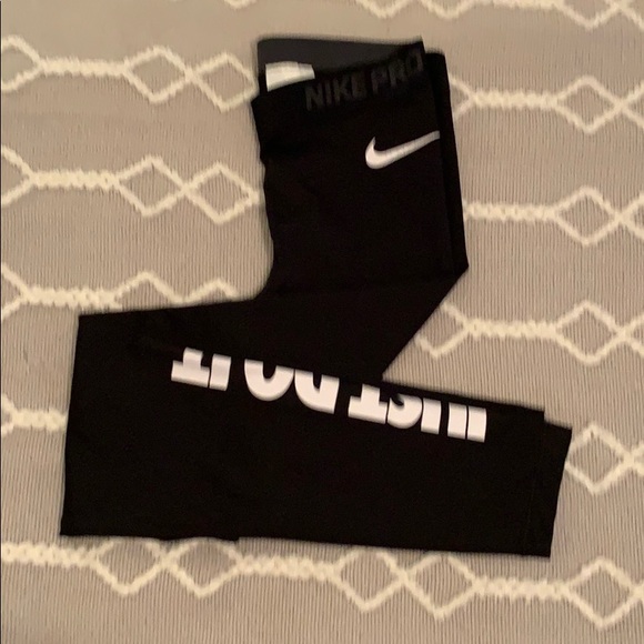 Women’s small Nike Pro pants $25 each! - Picture 7 of 7